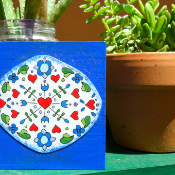 Art Block -  dutch blue tile design with hearts and flowers oval